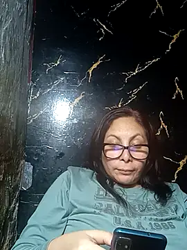 Anypink online show from November 4, 2025, 2:26 am