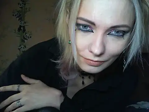 Snapshot of WildMissNiks chatting on June 2, 2026, 6:46 am WildMissNiks online show from June 2, 2026, 6:46 am