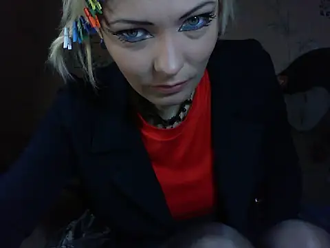 Snapshot of WildMissNiks chatting on April 4, 2026, 8:43 am WildMissNiks online show from April 4, 2026, 8:43 am