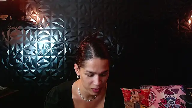 PINK  LOLA1 online show from October 27, 2025, 10:33 pm