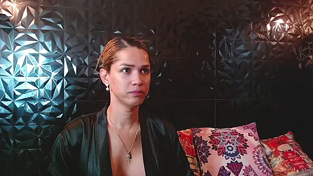 Snapshot of PINK__LOLA1 chatting on June 25, 2026, 10:48 pm PINK LOLA1 online show from June 25, 2026, 10:48 pm