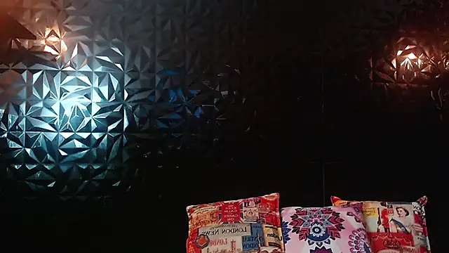 PINK  LOLA1 online show from November 12, 2025, 11:52 pm