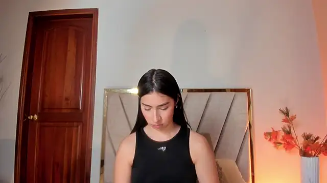 Snapshot of Christy_Sea chatting on December 17, 2025, 6:35 pm Christy Sea online show from December 17, 2025, 6:35 pm