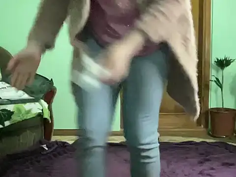 Snapshot of AngelTough20 chatting on November 17, 2025, 11:42 pm AngelTough20 online show from November 17, 2025, 11:42 pm