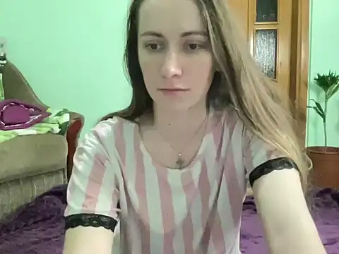 Snapshot of AngelTough20 chatting on October 6, 2025, 9:59 pm AngelTough20 online show from October 6, 2025, 9:59 pm