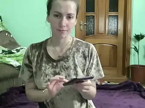 Snapshot of AngelTough20 chatting on October 8, 2025, 9:59 pm AngelTough20 online show from October 8, 2025, 9:59 pm