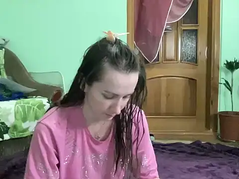 Snapshot of AngelTough20 chatting on October 25, 2025, 10:21 pm AngelTough20 online show from October 25, 2025, 10:21 pm