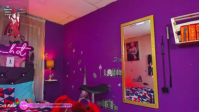 kilian hot online show from December 3, 2025, 9:47 pm