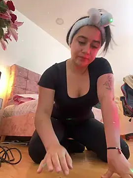 KallyMyller1 online show from February 18, 2025, 7:19 pm