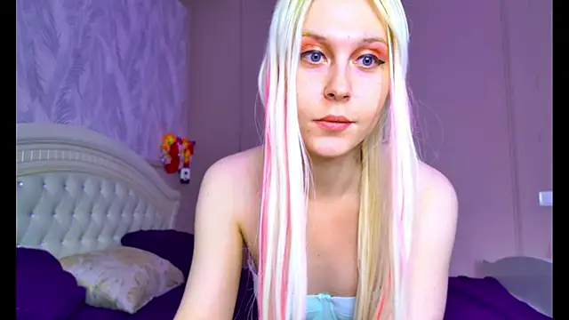 Snapshot of Evelyn_rabbit chatting on June 12, 2026, 8:23 am Evelyn rabbit online show from June 12, 2026, 8:23 am