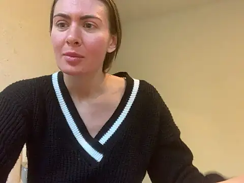 Alyssa rhoades online show from November 10, 2025, 10:59 pm