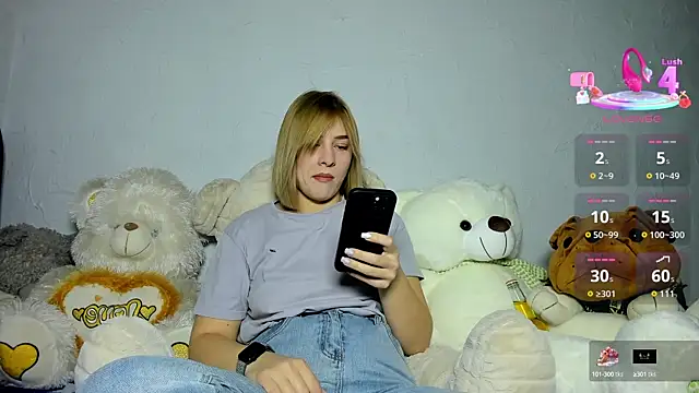 Snapshot of KindKristy chatting on October 13, 2025, 5:20 am KindKristy online show from October 13, 2025, 5:20 am