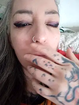 Snapshot of vamporasuccubus19777 chatting on September 17, 2025, 11:23 am vamporasuccubus19777 online show from September 17, 2025, 11:23 am