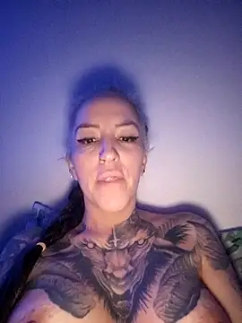 Snapshot of vamporasuccubus19777 chatting on October 18, 2025, 3:30 am vamporasuccubus19777 online show from October 18, 2025, 3:30 am