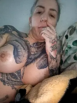 Snapshot of vamporasuccubus19777 chatting on March 13, 2025, 11:38 pm vamporasuccubus19777 online show from March 13, 2025, 11:38 pm