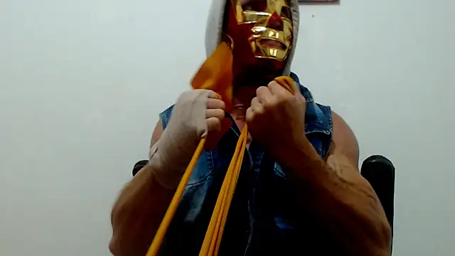 sexy fit guy on cam online show from October 28, 2025, 1:21 pm