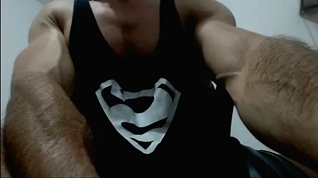 sexy fit guy on cam online show from April 4, 2026, 4:35 pm