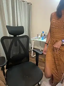 DarlingJenny22 online show from May 16, 2026, 7:46 pm