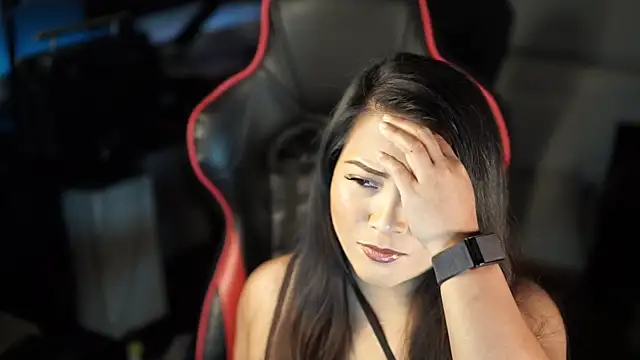 Snapshot of Bubbleliyah chatting on December 13, 2024, 5:16 am Bubbleliyah online show from December 13, 2024, 5:16 am