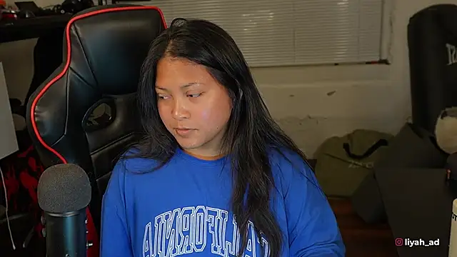 Snapshot of Bubbleliyah chatting on November 19, 2025, 3:06 am Bubbleliyah online show from November 19, 2025, 3:06 am