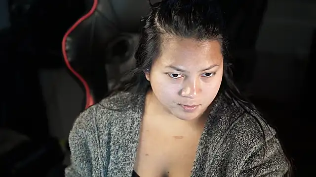 Snapshot of Bubbleliyah chatting on December 15, 2024, 9:09 pm Bubbleliyah online show from December 15, 2024, 9:09 pm