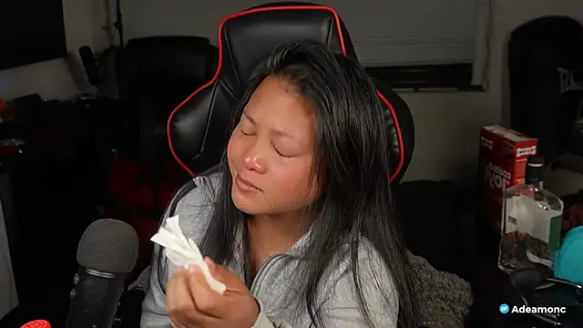 Snapshot of Bubbleliyah chatting on November 13, 2025, 9:35 am Bubbleliyah online show from November 13, 2025, 9:35 am