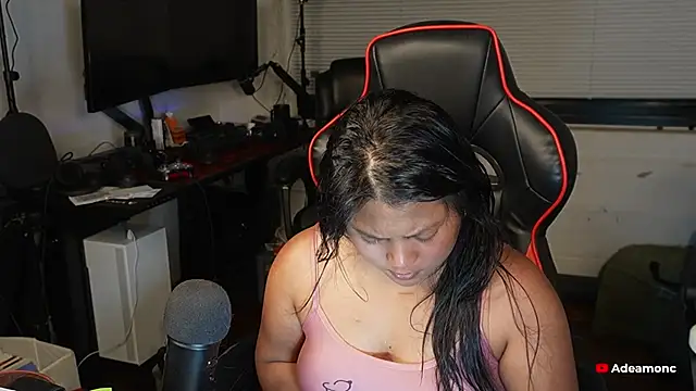 Snapshot of Bubbleliyah chatting on October 31, 2025, 2:41 am Bubbleliyah online show from October 31, 2025, 2:41 am