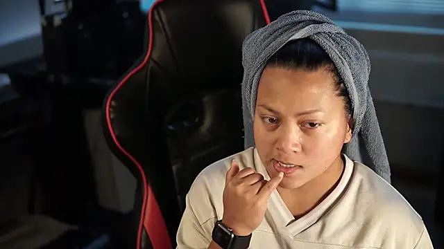 Snapshot of Bubbleliyah chatting on December 29, 2024, 9:41 pm Bubbleliyah online show from December 29, 2024, 9:41 pm