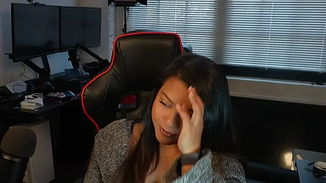 Snapshot of Bubbleliyah chatting on March 5, 2025, 9:26 pm Bubbleliyah online show from March 5, 2025, 9:26 pm