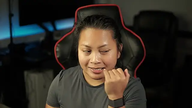 Snapshot of Bubbleliyah chatting on January 1, 2025, 11:40 pm Bubbleliyah online show from January 1, 2025, 11:40 pm