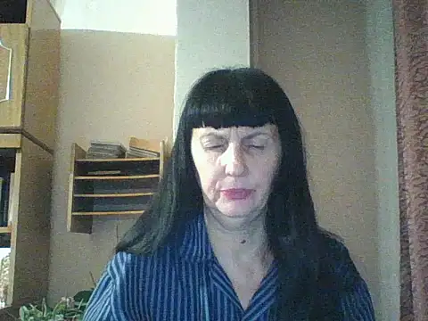 MelanyBanks online show from November 4, 2025, 7:06 pm