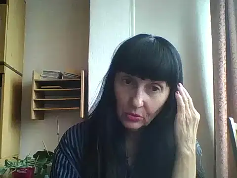 MelanyBanks online show from November 18, 2025, 11:57 am