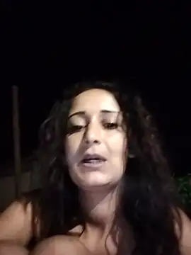 Snapshot of Alina03210 chatting on June 29, 2026, 10:20 pm Alina03210 online show from June 29, 2026, 10:20 pm