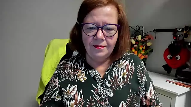 Snapshot of Adelewildx chatting on July 21, 2026, 3:52 am Adelewildx online show from July 21, 2026, 3:52 am