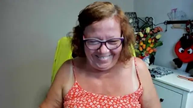 Snapshot of Adelewildx chatting on June 23, 2026, 1:47 am Adelewildx online show from June 23, 2026, 1:47 am