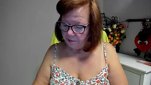 Snapshot of Adelewildx chatting on July 23, 2026, 3:26 am Adelewildx online show from July 23, 2026, 3:26 am