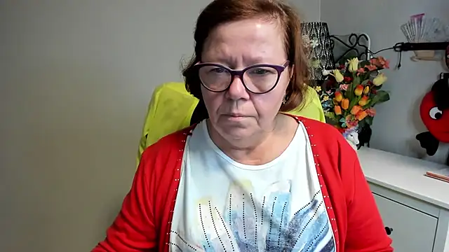 Snapshot of Adelewildx chatting on June 11, 2026, 3:47 am Adelewildx online show from June 11, 2026, 3:47 am