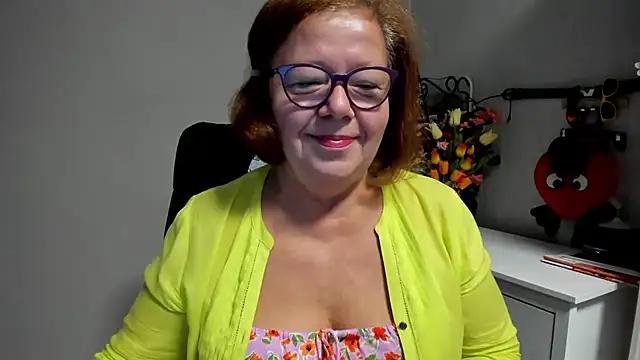 Snapshot of Adelewildx chatting on July 14, 2026, 3:11 am Adelewildx online show from July 14, 2026, 3:11 am