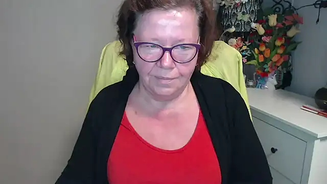 Snapshot of Adelewildx chatting on May 11, 2026, 3:30 am Adelewildx online show from May 11, 2026, 3:30 am