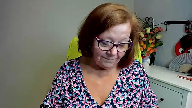 Snapshot of Adelewildx chatting on July 2, 2026, 3:23 am Adelewildx online show from July 2, 2026, 3:23 am