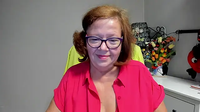Snapshot of Adelewildx chatting on July 7, 2026, 6:47 am Adelewildx online show from July 7, 2026, 6:47 am