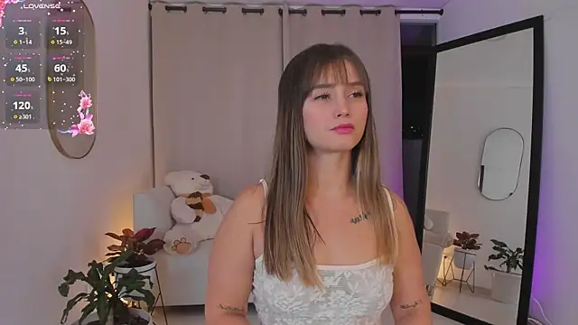 Snapshot of roxie_gates_ chatting on November 19, 2025, 10:54 pm roxie gates online show from November 19, 2025, 10:54 pm