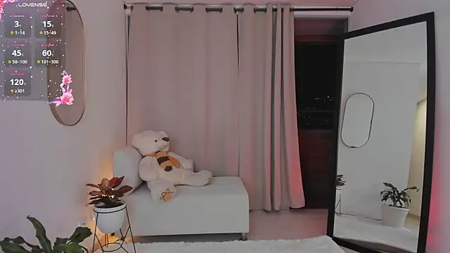 Snapshot of roxie_gates_ chatting on November 9, 2025, 1:09 am roxie gates online show from November 9, 2025, 1:09 am