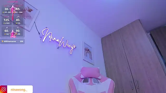 Snapshot of NinaWong chatting on October 29, 2025, 10:42 pm NinaWong online show from October 29, 2025, 10:42 pm