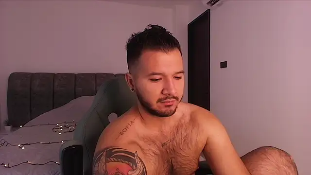 Snapshot of mister_miike chatting on November 5, 2025, 3:09 am mister miike online show from November 5, 2025, 3:09 am