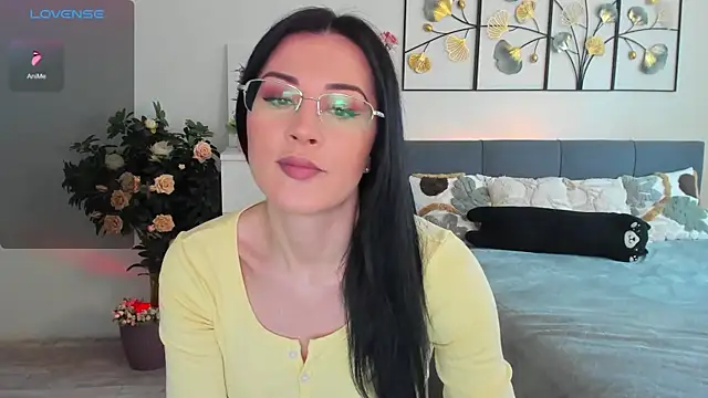 Snapshot of KerryCandy_Girl chatting on April 21, 2026, 8:43 am KerryCandy Girl online show from April 21, 2026, 8:43 am
