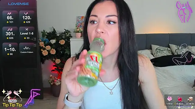 Snapshot of KerryCandy_Girl chatting on November 26, 2025, 7:30 am KerryCandy Girl online show from November 26, 2025, 7:30 am