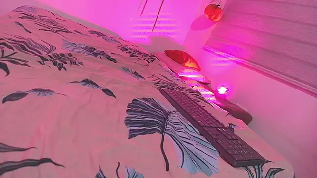 Snapshot of emyli_sw_ chatting on October 26, 2025, 3:07 am emyli sw online show from October 26, 2025, 3:07 am