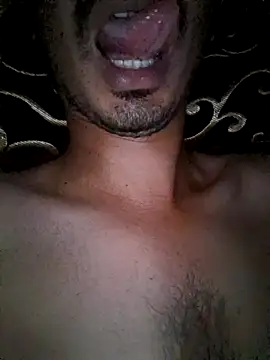 Snapshot of dreamtoungelick69 chatting on October 16, 2025, 12:19 am dreamtoungelick69 online show from October 16, 2025, 12:19 am