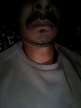 Snapshot of dreamtoungelick69 chatting on February 5, 2026, 11:33 pm dreamtoungelick69 online show from February 5, 2026, 11:33 pm